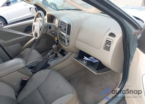 2005 Ford Escape Xlt from USA, damaged, VIN 1FMYU93165KB19629